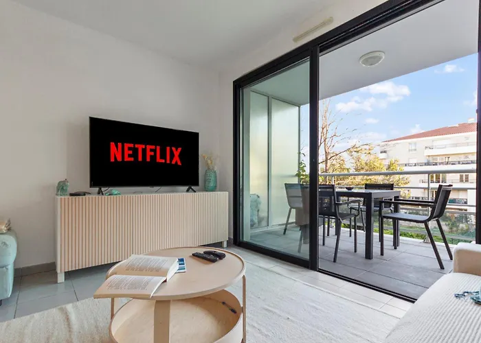 Appartement Le Sud - Quiet - Spacious - Ac - Private Car Park - Aerodrome *