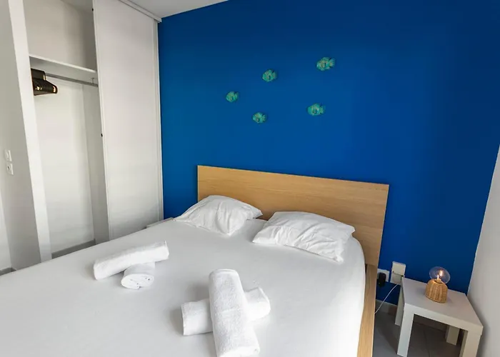 Le Sud - Quiet - Spacious - Ac - Private Car Park - Aerodrome Appartement *